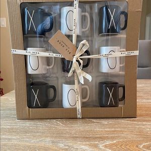 Rae Dunn TIC TAC TOE XOXO